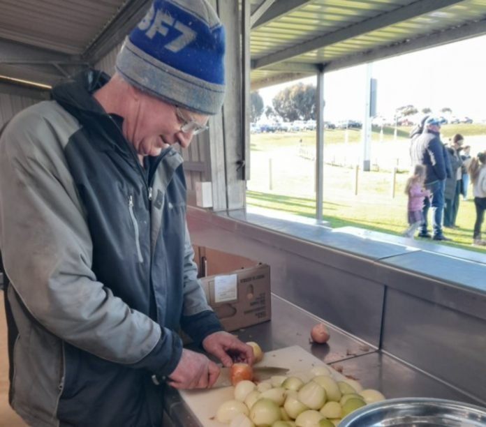 Kaniva Leeor footy club BBQ legend crowned in national Bunnings search