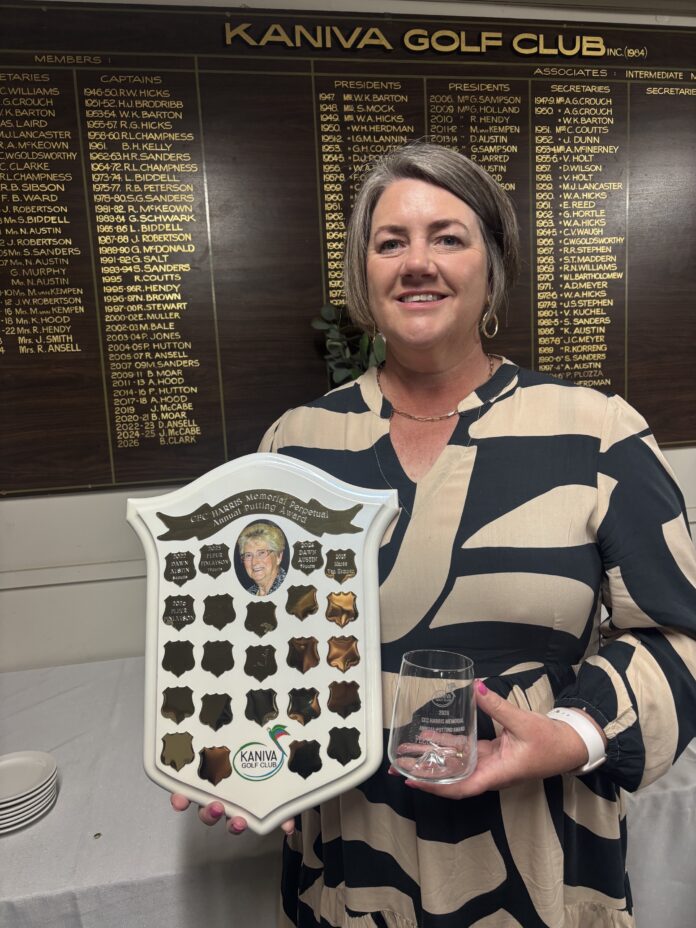 Fleur Finlayson winner of the Ces Harris Putting Award and winner of the Barb Duthie Eclectic Nett.